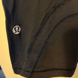 Lululemon crop leggings size 6
